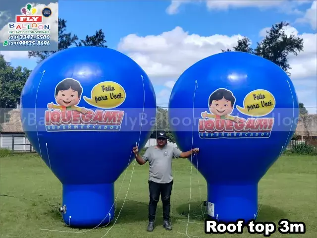 Balões infláveis gigantes promocionais roof top Iquegami Supermercados